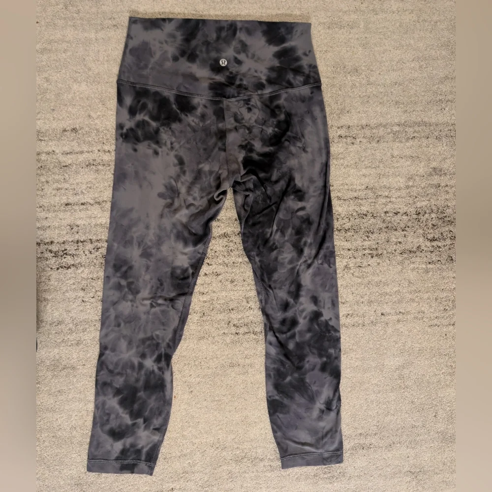 Lululemon Align High Rise Crop - Picture 8 of 10